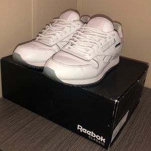 Reebok classics raised by wolves cn0250